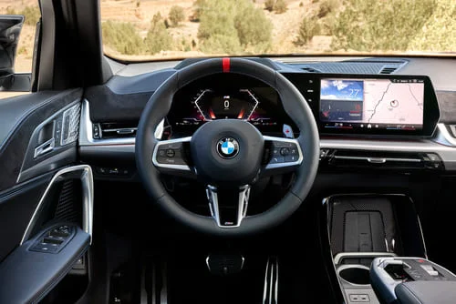 2024 BMW X2 cockpit